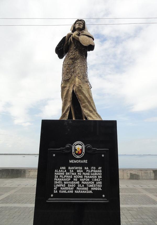 Phụ nữ Indonesia xăm mình để cứu bản thân khỏi nạn nô lệ tình dục trong Thế chiến thứ hai Phụ nữ Indonesia xăm mình để cứu bản thân khỏi nạn nô lệ tình dục trong Thế chiến thứ hai