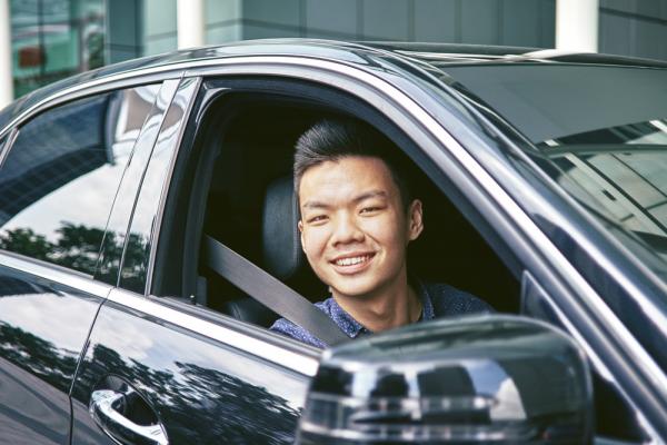 Kiếm 70 triệu một tháng từ chạy Grab, cử nhân Singapore rủ nhau cất bằng làm tài xế Kiếm 70 triệu một tháng từ chạy Grab, cử nhân Singapore rủ nhau cất bằng làm tài xế