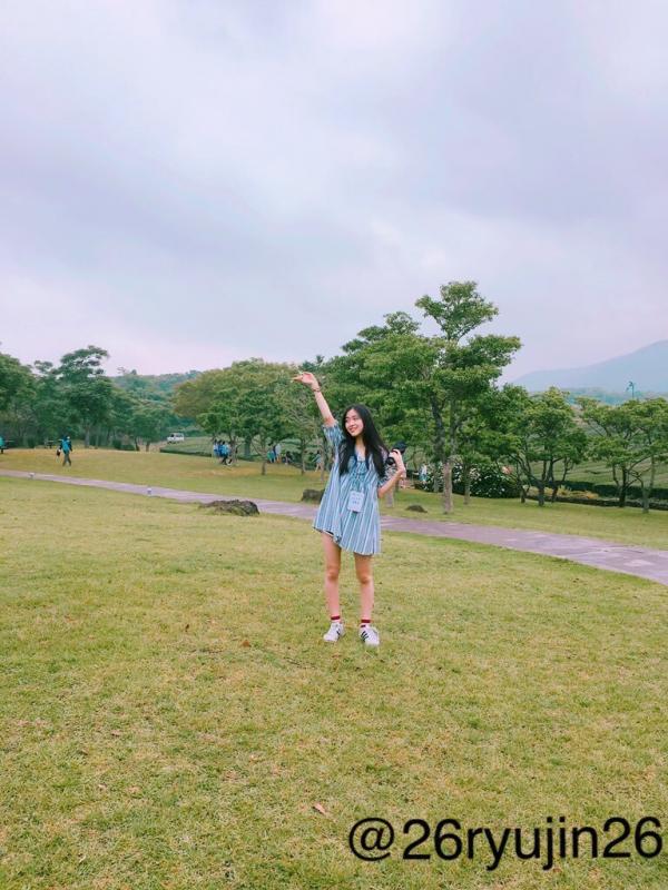 Mặt mộc trước khi debut của nhóm nữ mới nhà JYP: Người đẹp từ bé, kẻ dậy thì siêu thành công Mặt mộc trước khi debut của nhóm nữ mới nhà JYP: Người đẹp từ bé, kẻ dậy thì siêu thành công