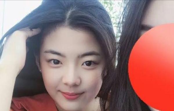 Mặt mộc trước khi debut của nhóm nữ mới nhà JYP: Người đẹp từ bé, kẻ dậy thì siêu thành công Mặt mộc trước khi debut của nhóm nữ mới nhà JYP: Người đẹp từ bé, kẻ dậy thì siêu thành công
