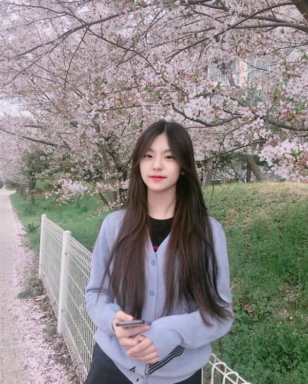Mặt mộc trước khi debut của nhóm nữ mới nhà JYP: Người đẹp từ bé, kẻ dậy thì siêu thành công Mặt mộc trước khi debut của nhóm nữ mới nhà JYP: Người đẹp từ bé, kẻ dậy thì siêu thành công