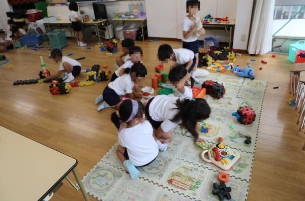 4 thập kỷ áp dụng phương pháp giáo dục 'trần truồng' của một trường mẫu giáo Nhật Bản 4 thập kỷ áp dụng phương pháp giáo dục 'trần truồng' của một trường mẫu giáo Nhật Bản