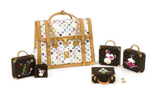 Bộ sưu tập 'phát sáng trong đêm' của Louis Vuitton hiện đang làm mưa làm gió trên các sàn diễn thời trang thế giới Bộ sưu tập 'phát sáng trong đêm' của Louis Vuitton hiện đang làm mưa làm gió trên các sàn diễn thời trang thế giới