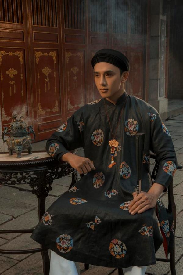 'Phượng Khấu' rục rịch ra mắt, khán giả khấp khởi chờ phim cung đấu Việt Nam đầu tiên 'Phượng Khấu' rục rịch ra mắt, khán giả khấp khởi chờ phim cung đấu Việt Nam đầu tiên