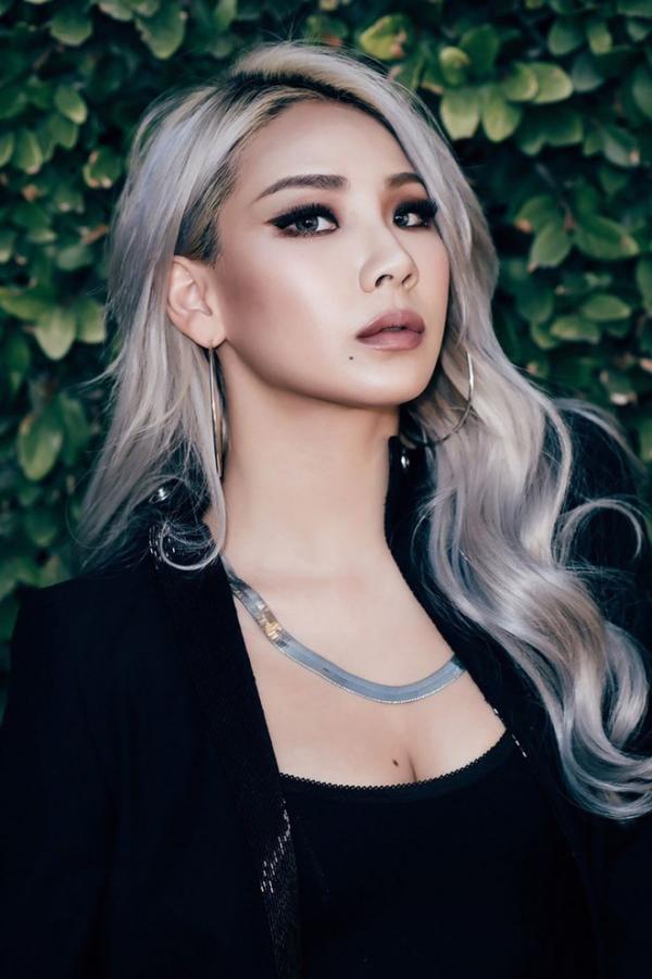 YG 'thả thính' kế hoạch Mỹ tiến của Black Pink, fan lo lắng vì từng thấy cách 'bố Yang' đối xử với CL YG 'thả thính' kế hoạch Mỹ tiến của Black Pink, fan lo lắng vì từng thấy cách 'bố Yang' đối xử với CL