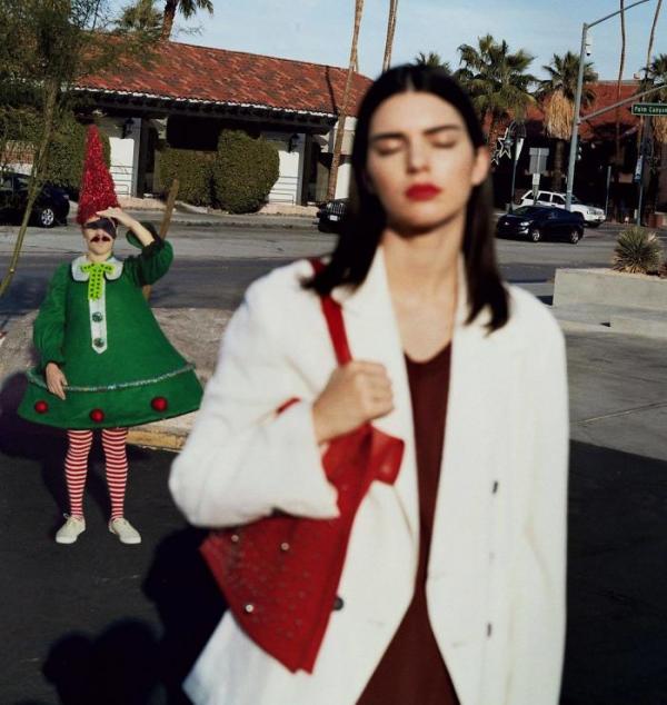 Tài năng 'chụp hình ké fame' Kendall Jenner đã giúp anh chàng này sở hữu hơn 1 triệu người theo dõi trên Instagram Tài năng 'chụp hình ké fame' Kendall Jenner đã giúp anh chàng này sở hữu hơn 1 triệu người theo dõi trên Instagram