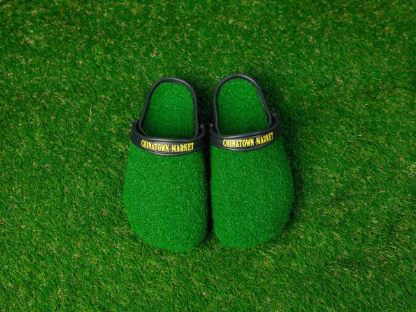 Thiết kế mới nhất của Crocs tạo cảm giác như bạn đang đi chân trần trên cỏ Thiết kế mới nhất của Crocs tạo cảm giác như bạn đang đi chân trần trên cỏ