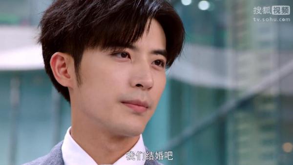 Cùng là tổng tài bá đạo nhưng Lăng Dị Châu cao thủ hơn Phong Đằng nhờ 6 tuyệt chiêu tán gái này Cùng là tổng tài bá đạo nhưng Lăng Dị Châu cao thủ hơn Phong Đằng nhờ 6 tuyệt chiêu tán gái này