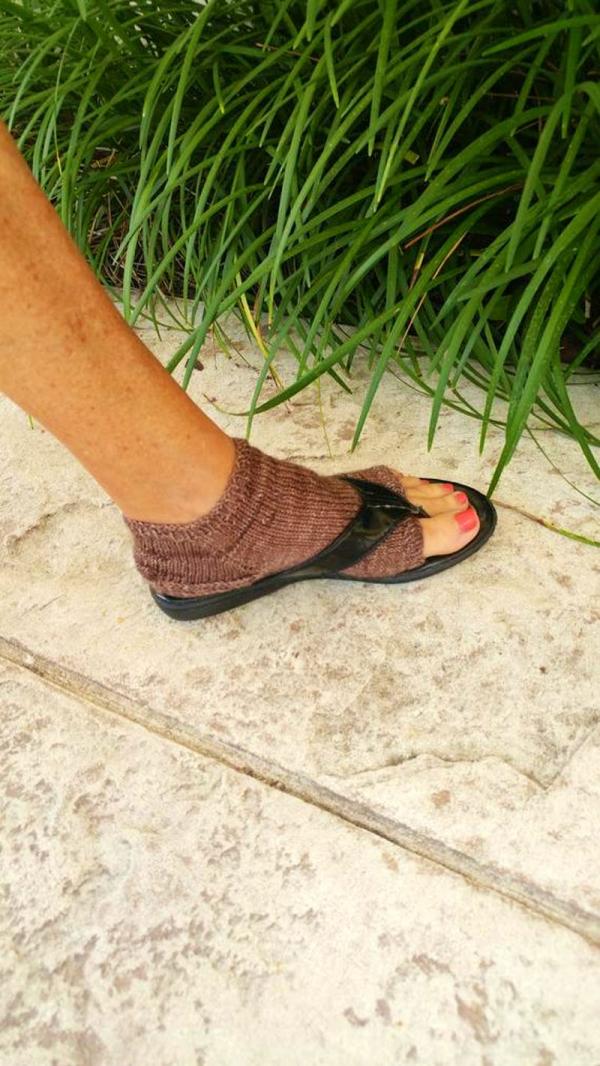 Sản phẩm không tưởng: Tất len dành riêng cho dép xỏ ngón Sản phẩm không tưởng: Tất len dành riêng cho dép xỏ ngón