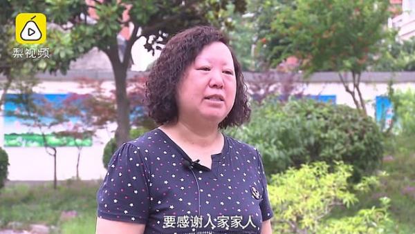 Chàng trai chăm sóc bạn gái sống thực vật suốt 2 năm ròng, và phép màu tình yêu đích thực đã xảy ra Chàng trai chăm sóc bạn gái sống thực vật suốt 2 năm ròng, và phép màu tình yêu đích thực đã xảy ra