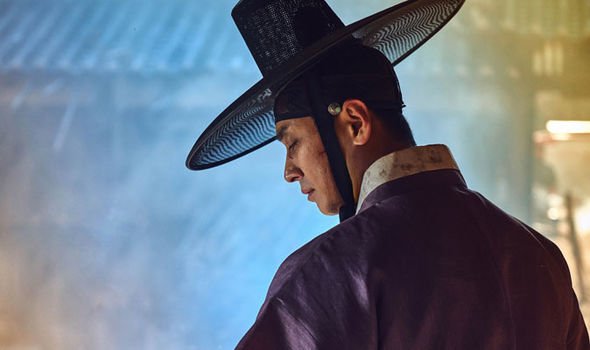 Bom tấn 'Kingdom' gây sốt với cảnh chạy siêu cấp dễ thương của binh đoàn thây ma Bom tấn 'Kingdom' gây sốt với cảnh chạy siêu cấp dễ thương của binh đoàn thây ma