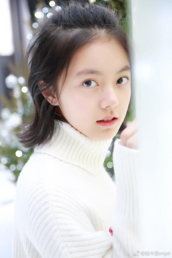 CHÍNH THỨC: Tình đầu của Lại Quán Lâm trong 'A Little Thing Called Love' là mỹ nữ 16 tuổi Triệu Kim Mạch CHÍNH THỨC: Tình đầu của Lại Quán Lâm trong 'A Little Thing Called Love' là mỹ nữ 16 tuổi Triệu Kim Mạch