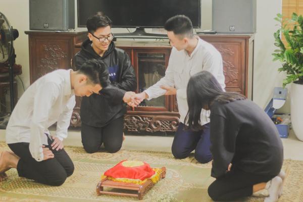 Khi 2 đứa bạn thân khác giới sinh nhật trùng nhau, tốt nhất là làm luôn đám cưới cho bọn nó Khi 2 đứa bạn thân khác giới sinh nhật trùng nhau, tốt nhất là làm luôn đám cưới cho bọn nó