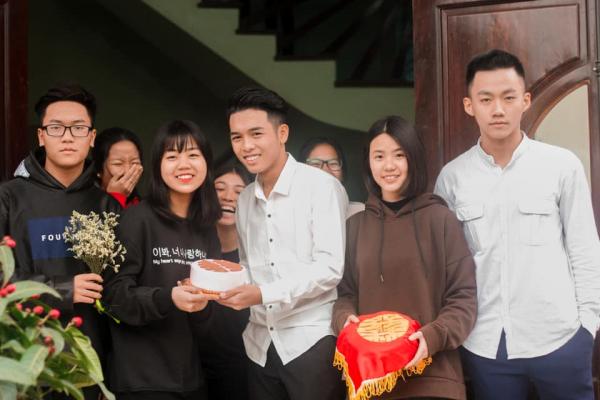 Khi 2 đứa bạn thân khác giới sinh nhật trùng nhau, tốt nhất là làm luôn đám cưới cho bọn nó Khi 2 đứa bạn thân khác giới sinh nhật trùng nhau, tốt nhất là làm luôn đám cưới cho bọn nó