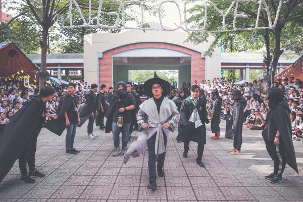 Tha hồ 'ăn bánh GATO' với hội trại xuân phiên bản Harry Potter của trường người ta Tha hồ 'ăn bánh GATO' với hội trại xuân phiên bản Harry Potter của trường người ta