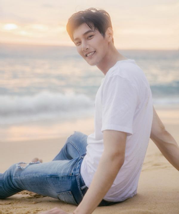 Các tổng tài bá đạo, đế vương cao ngạo và học bá thanh xuân gây bão web drama gần đây Các tổng tài bá đạo, đế vương cao ngạo và học bá thanh xuân gây bão web drama gần đây
