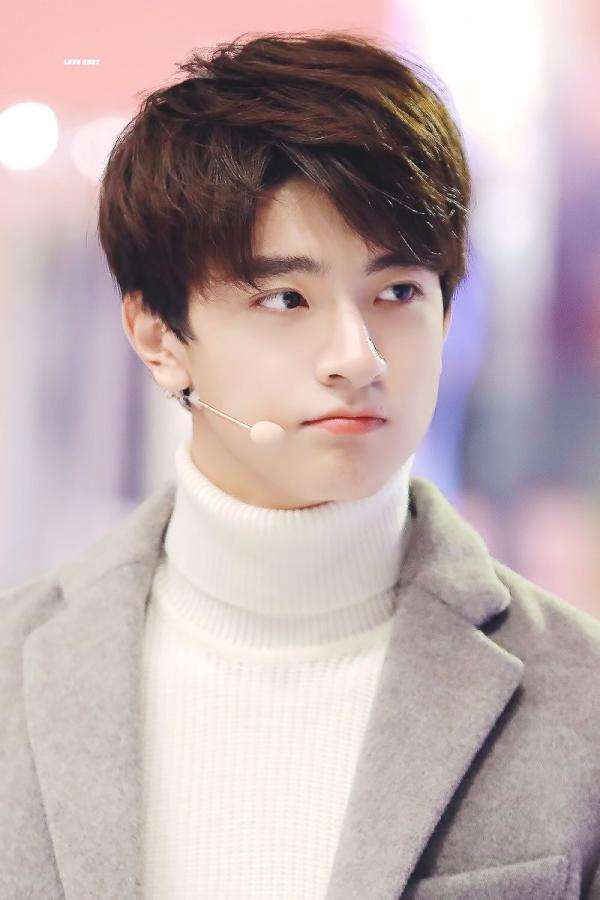 Các tổng tài bá đạo, đế vương cao ngạo và học bá thanh xuân gây bão web drama gần đây Các tổng tài bá đạo, đế vương cao ngạo và học bá thanh xuân gây bão web drama gần đây
