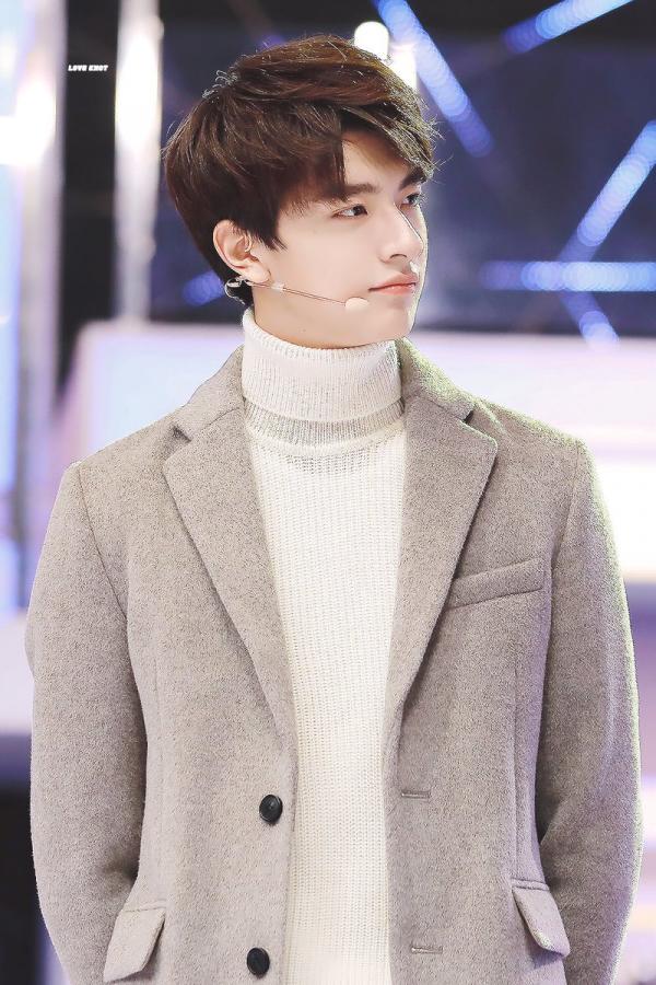 Các tổng tài bá đạo, đế vương cao ngạo và học bá thanh xuân gây bão web drama gần đây Các tổng tài bá đạo, đế vương cao ngạo và học bá thanh xuân gây bão web drama gần đây