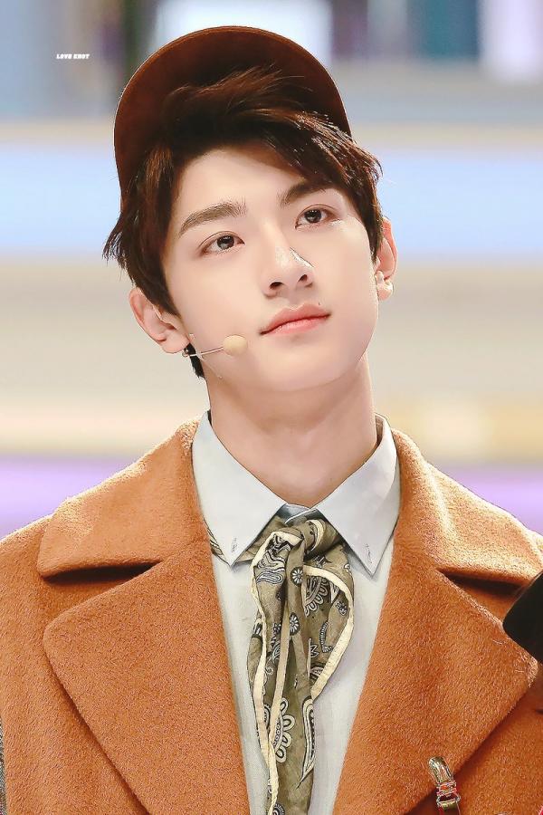 Các tổng tài bá đạo, đế vương cao ngạo và học bá thanh xuân gây bão web drama gần đây Các tổng tài bá đạo, đế vương cao ngạo và học bá thanh xuân gây bão web drama gần đây