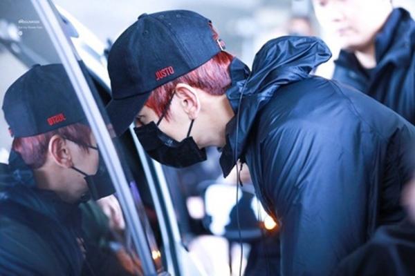 Những lần sasaeng fan khiến K-Pop chìm trong ác mộng: Bắt cóc, rao bán quần lót, gửi huyết thư Những lần sasaeng fan khiến K-Pop chìm trong ác mộng: Bắt cóc, rao bán quần lót, gửi huyết thư