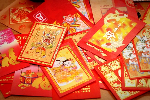 Chuyện lì xì ngày Tết: Nét văn hóa hay nỗi ám ảnh? Chuyện lì xì ngày Tết: Nét văn hóa hay nỗi ám ảnh?