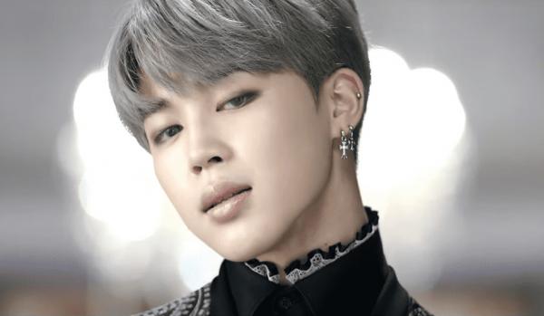 8 nam thần K-Pop tôn vinh vẻ đẹp phi giới tính khi trang điểm đậm 8 nam thần K-Pop tôn vinh vẻ đẹp phi giới tính khi trang điểm đậm