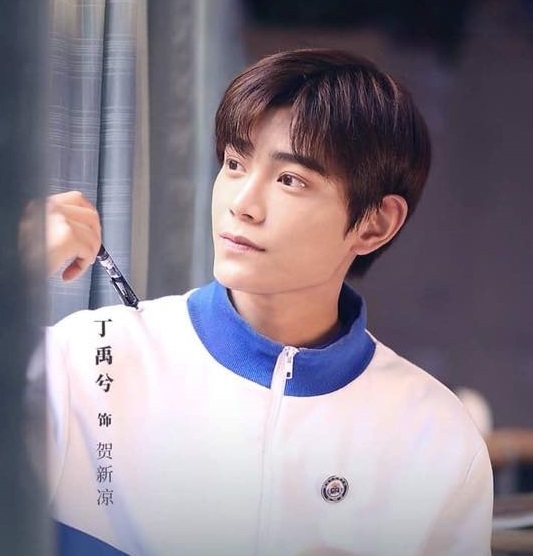8 Phút Ấm Áp: Nữ chính đầu nấm 'crush' học bá đẹp trai nhưng lại bị đồn thích hot boy 'khẩu nghiệp' 8 Phút Ấm Áp: Nữ chính đầu nấm 'crush' học bá đẹp trai nhưng lại bị đồn thích hot boy 'khẩu nghiệp'