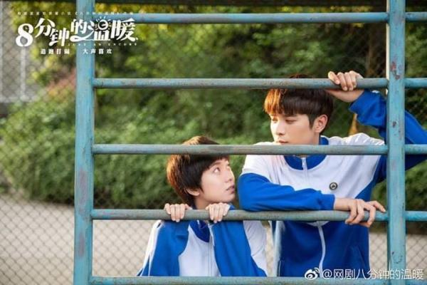 8 Phút Ấm Áp: Nữ chính đầu nấm 'crush' học bá đẹp trai nhưng lại bị đồn thích hot boy 'khẩu nghiệp' 8 Phút Ấm Áp: Nữ chính đầu nấm 'crush' học bá đẹp trai nhưng lại bị đồn thích hot boy 'khẩu nghiệp'