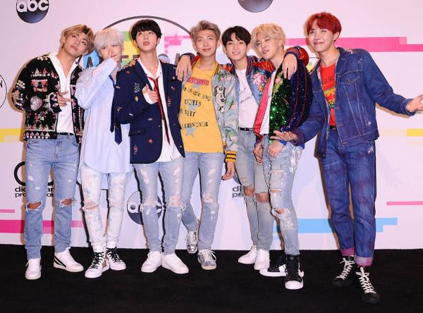 Khám phá túi quà tặng trị giá gần 700 triệu VNĐ mà BTS sẽ nhận khi tham dự Grammy 2019 Khám phá túi quà tặng trị giá gần 700 triệu VNĐ mà BTS sẽ nhận khi tham dự Grammy 2019