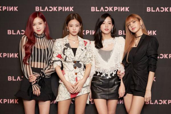 Chỉ theo dõi Lisa, DJ Snake bị fan Black Pink chỉ trích để đòi công bằng cho các thành viên còn lại Chỉ theo dõi Lisa, DJ Snake bị fan Black Pink chỉ trích để đòi công bằng cho các thành viên còn lại