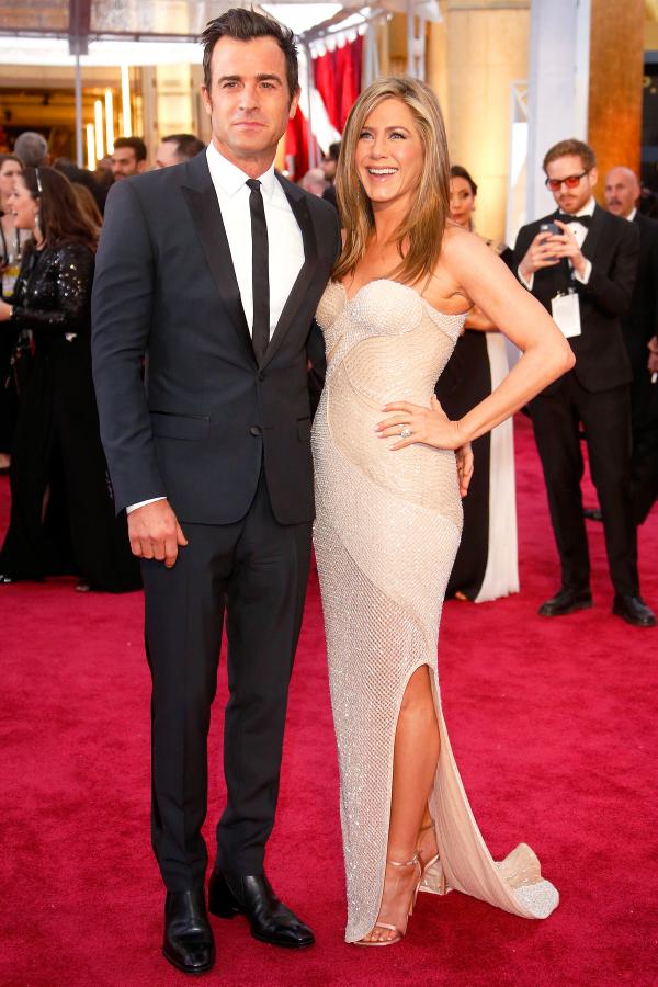 Brad Pitt bị bắt gặp đến dự tiệc sinh nhật của Jennifer Aniston, liệu 'tình cũ không rủ cũng tới'? Brad Pitt bị bắt gặp đến dự tiệc sinh nhật của Jennifer Aniston, liệu 'tình cũ không rủ cũng tới'?