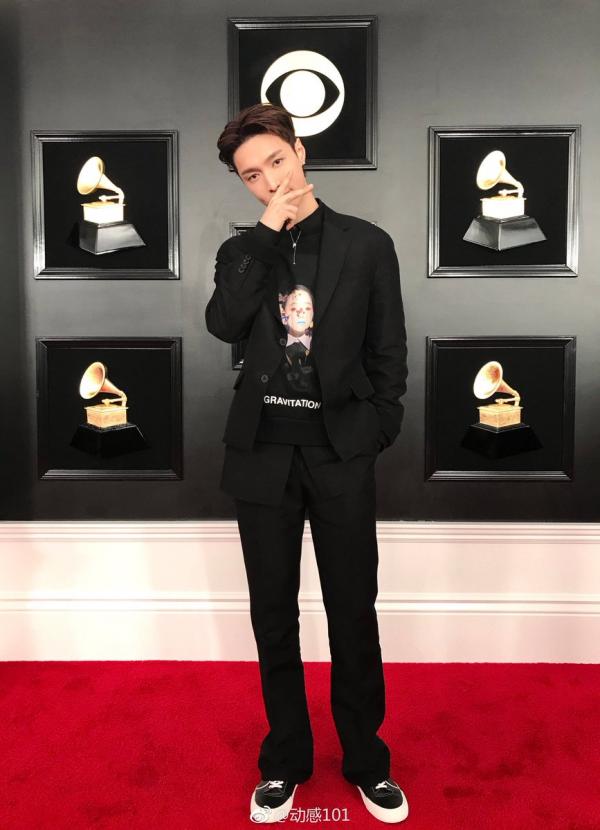 Cả thế giới đổ dồn vào BTS, có ai biết hôm nay một thành viên EXO cũng xuất hiện tại Grammy 2019 Cả thế giới đổ dồn vào BTS, có ai biết hôm nay một thành viên EXO cũng xuất hiện tại Grammy 2019