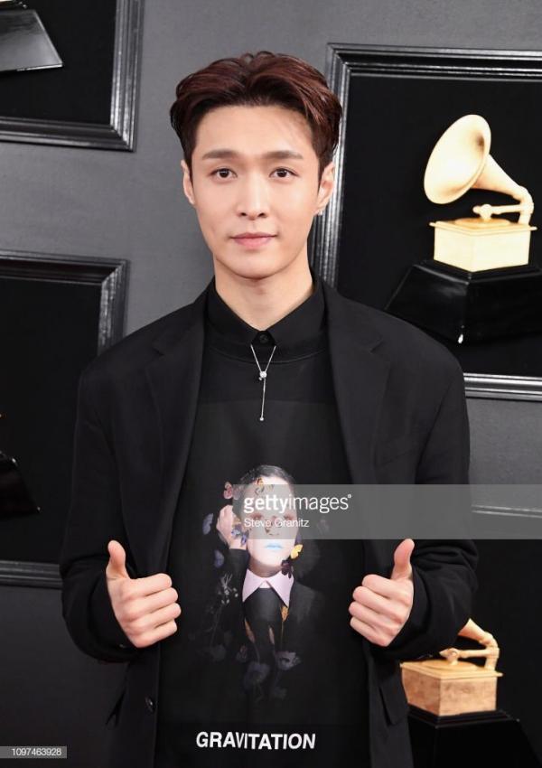 Cả thế giới đổ dồn vào BTS, có ai biết hôm nay một thành viên EXO cũng xuất hiện tại Grammy 2019 Cả thế giới đổ dồn vào BTS, có ai biết hôm nay một thành viên EXO cũng xuất hiện tại Grammy 2019