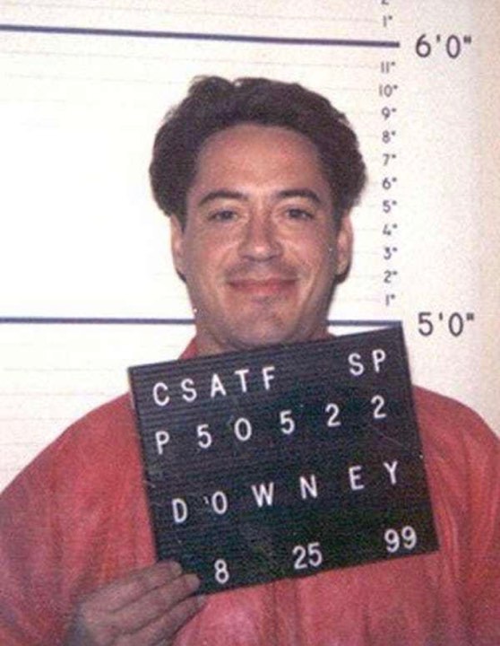 'Người Sắt' Robert Downey Jr.: Hồi tưởng lại những năm tháng nghiện ngập và tù tội 'Người Sắt' Robert Downey Jr.: Hồi tưởng lại những năm tháng nghiện ngập và tù tội