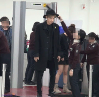 'Người khổng lồ' Chanyeol và nỗi khổ cả đời không được nằm ngủ thẳng chân trên giường 'Người khổng lồ' Chanyeol và nỗi khổ cả đời không được nằm ngủ thẳng chân trên giường