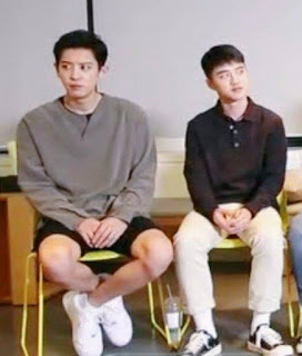 'Người khổng lồ' Chanyeol và nỗi khổ cả đời không được nằm ngủ thẳng chân trên giường 'Người khổng lồ' Chanyeol và nỗi khổ cả đời không được nằm ngủ thẳng chân trên giường