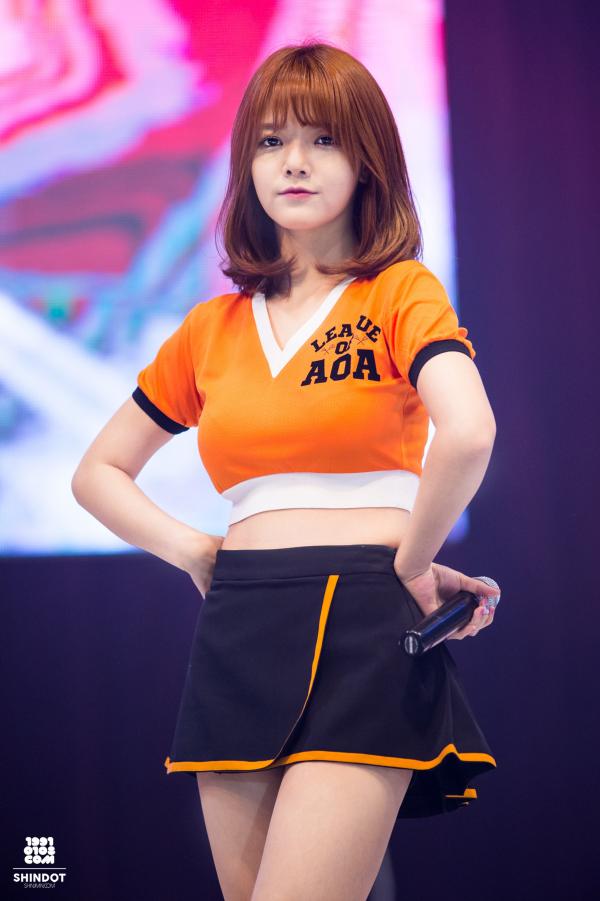 Fan kêu cứu công ty khi thấy Jimin (AOA) giảm cân trơ cả xương, gầy đến mức báo động Fan kêu cứu công ty khi thấy Jimin (AOA) giảm cân trơ cả xương, gầy đến mức báo động