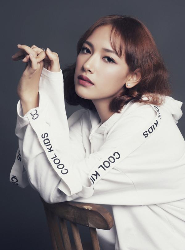 Dân mạng quốc tế hào hứng đề cử Suni, Liz, Min cho ý tưởng nhóm nữ người Việt do JYP đào tạo Dân mạng quốc tế hào hứng đề cử Suni, Liz, Min cho ý tưởng nhóm nữ người Việt do JYP đào tạo