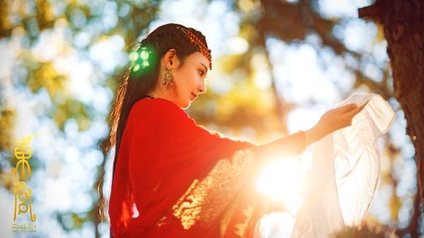 'Đông Cung': Nam chính được 'tẩy trắng', cảnh hôn đầu tiên và những cải biên so với nguyên tác 'Đông Cung': Nam chính được 'tẩy trắng', cảnh hôn đầu tiên và những cải biên so với nguyên tác