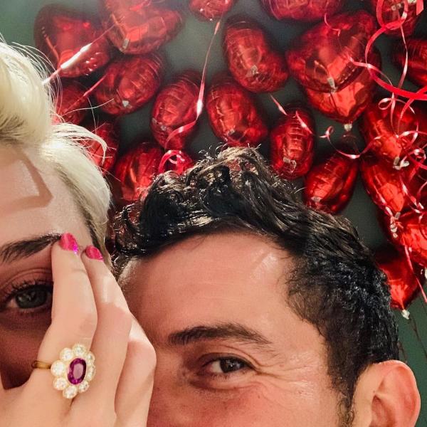 Cả vợ mới Katy Perry và vợ cũ Miranda Kerr của Orlando Bloom đều 'đụng hàng' kiểu nhẫn cưới Cả vợ mới Katy Perry và vợ cũ Miranda Kerr của Orlando Bloom đều 'đụng hàng' kiểu nhẫn cưới