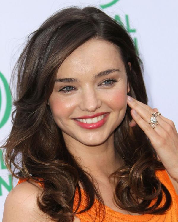 Cả vợ mới Katy Perry và vợ cũ Miranda Kerr của Orlando Bloom đều 'đụng hàng' kiểu nhẫn cưới Cả vợ mới Katy Perry và vợ cũ Miranda Kerr của Orlando Bloom đều 'đụng hàng' kiểu nhẫn cưới