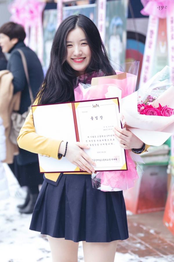 Từng là 'công chúa Pledis' nhưng cách Pristin Xiyeon bị đối xử bất công gần đây khiến fan xót xa Từng là 'công chúa Pledis' nhưng cách Pristin Xiyeon bị đối xử bất công gần đây khiến fan xót xa