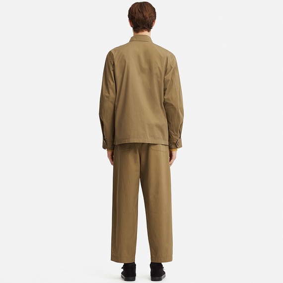 Hãng thời trang danh tiếng Uniqlo sản xuất hàng loạt 'đồng phục Kim Jong Un' Hãng thời trang danh tiếng Uniqlo sản xuất hàng loạt 'đồng phục Kim Jong Un'