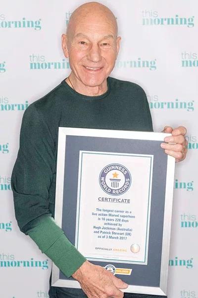 Hugh Jackman và Patrick Stewart nhận kỷ lục Guinness diễn viên đóng phim Marvel lâu năm nhất Hugh Jackman và Patrick Stewart nhận kỷ lục Guinness diễn viên đóng phim Marvel lâu năm nhất