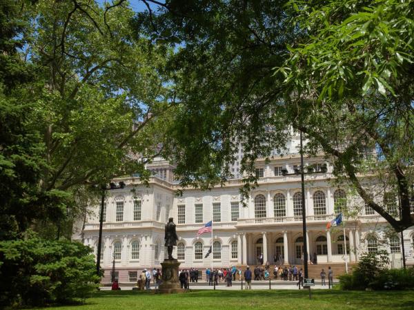 Bí ẩn ga tàu điện ngầm bỏ hoang ngay bên dưới Tòa thị chính New York Bí ẩn ga tàu điện ngầm bỏ hoang ngay bên dưới Tòa thị chính New York