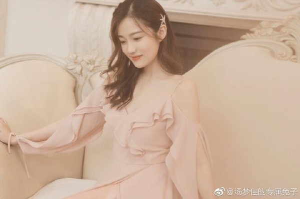 'Đêm Ấy Sao Chổi Đến': Idol mỹ nam xuyên không đi tìm bản sao của mình lại phải lòng fangirl 'Đêm Ấy Sao Chổi Đến': Idol mỹ nam xuyên không đi tìm bản sao của mình lại phải lòng fangirl