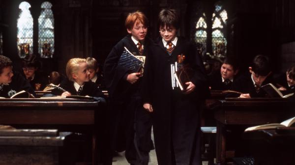 Những chuyện dở khóc dở cười khi các Muggle hiện đại được đi học phép thuật ở Hogwarts? Những chuyện dở khóc dở cười khi các Muggle hiện đại được đi học phép thuật ở Hogwarts?