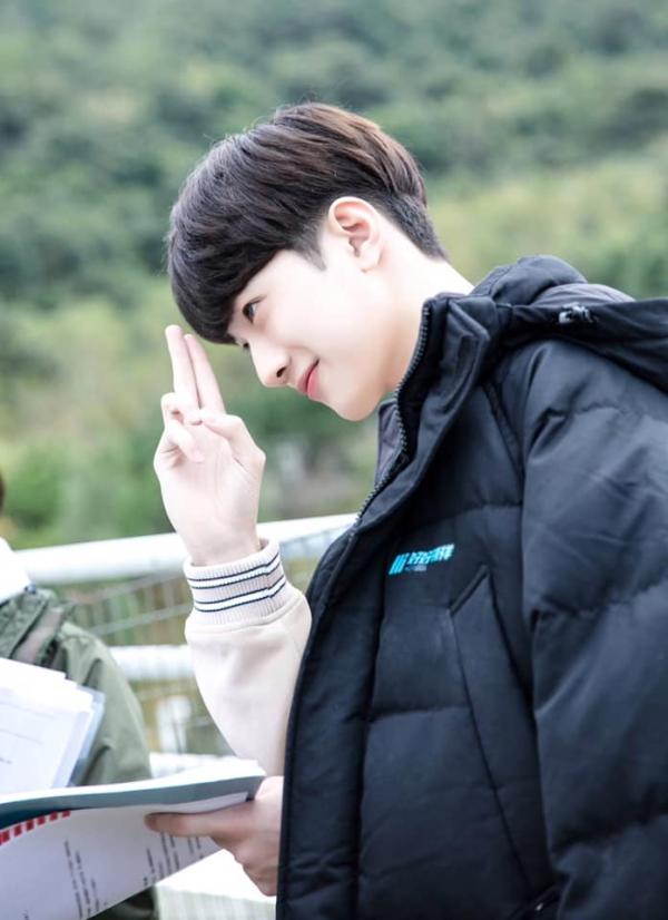 Tạo hình xấu xí của nữ chính 'A Little Thing Called Love' bị ném đá vì chưa đủ... xấu so với bản gốc Tạo hình xấu xí của nữ chính 'A Little Thing Called Love' bị ném đá vì chưa đủ... xấu so với bản gốc