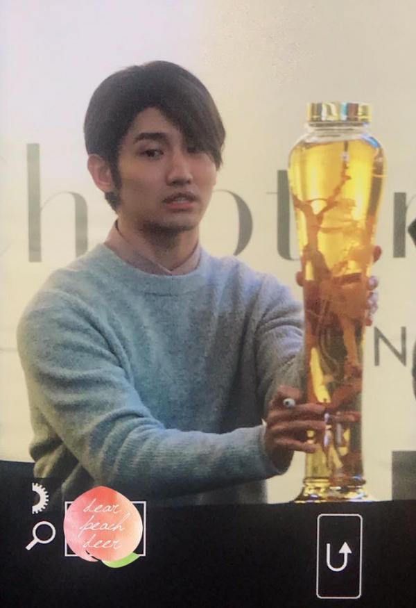 Những món quà kinh điển trong các buổi fansign: Fan lầy cỡ này hẳn idol sẽ nhớ mặt cả đời Những món quà kinh điển trong các buổi fansign: Fan lầy cỡ này hẳn idol sẽ nhớ mặt cả đời
