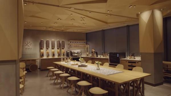 Loạt ảnh 'nhìn mà thèm' của cửa hàng Starbucks lớn nhất thế giới mới khai trương tại Tokyo Loạt ảnh 'nhìn mà thèm' của cửa hàng Starbucks lớn nhất thế giới mới khai trương tại Tokyo